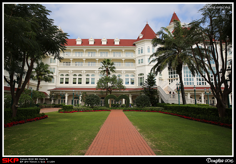 Hong Kong Disneyland Hotel, 香港迪士尼樂園酒店