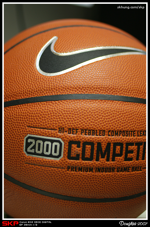 NIKE 2000, Competition