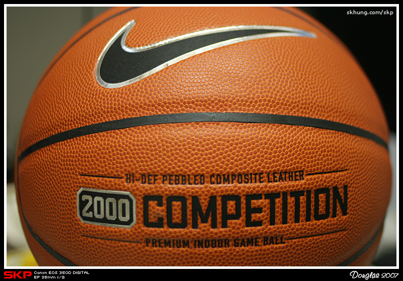 NIKE 2000, Competition