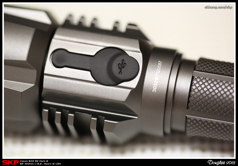 NITECORE, P25